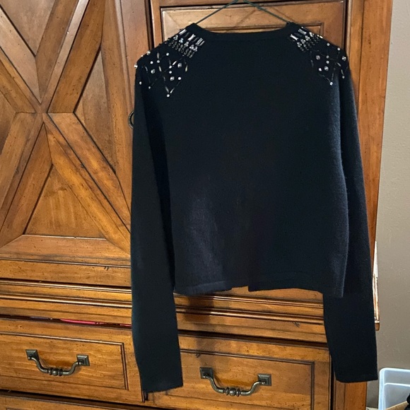 Saks Fifth Avenue sweater throw - Picture 2 of 3